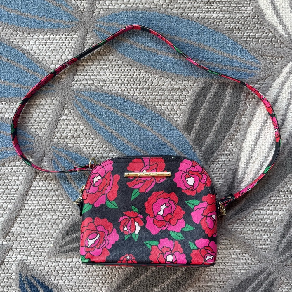 Betsey Johnson‎ Red/Black/Green/Pink Rose Floral Crossbody Zip Purse Handbag